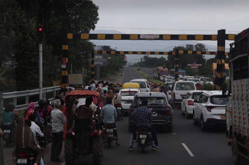 EVs Still Stuck: 3 Big Roadblocks in India