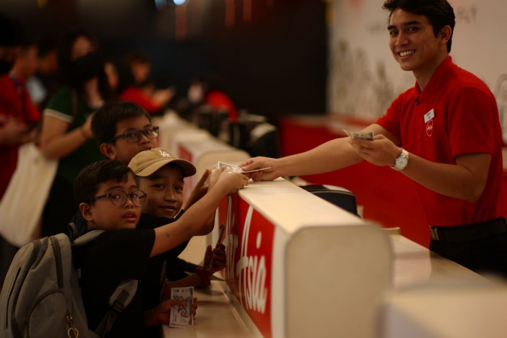 The Paradise Ticket Rush: A Blockbuster Start!