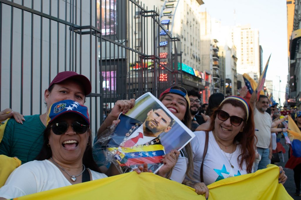 Venezuela Claims Rebirth, US-China Summit Looms