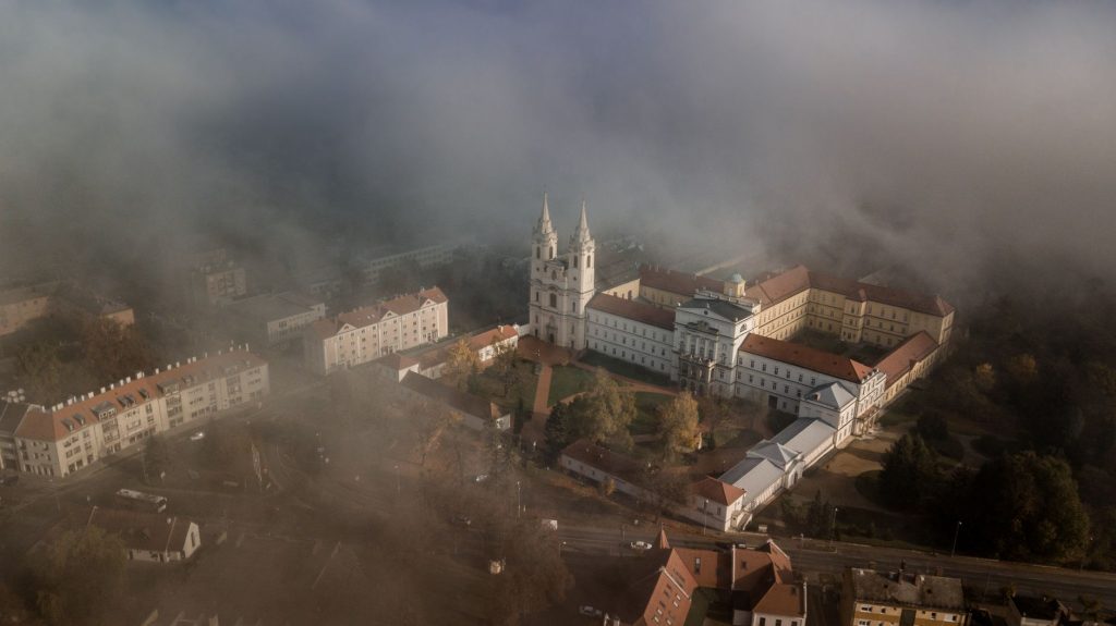 Polish Abbey Attack: Priest Dead, 4 Hurt; Ukrainian Held